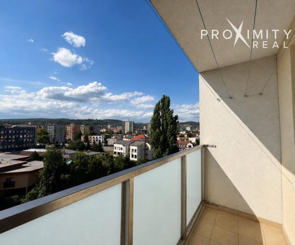 Na predaj priestranný 1-izbový byt s dvoma loggiami na Tyršovom nábreží - Staré mesto - Košice