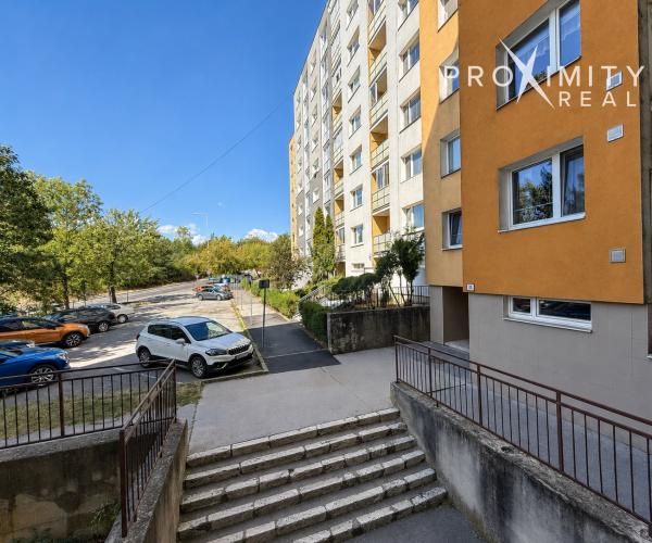 Priestranný 3-izbový byt s možnosťou úpravy na 4-izbový – Bukureštská, Košice