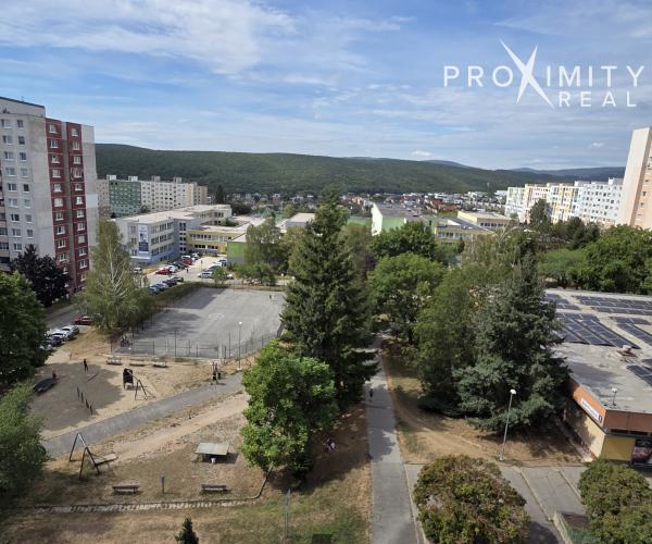 Na predaj 1,5-izbový byt po kompletnej rekonštrukcii, 6m balkón, Zombova - KVP