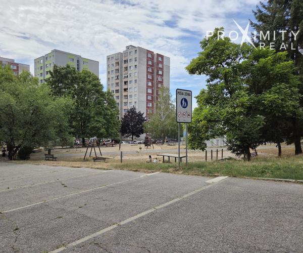 Na predaj 1,5-izbový byt po kompletnej rekonštrukcii, 6m balkón, Zombova - KVP