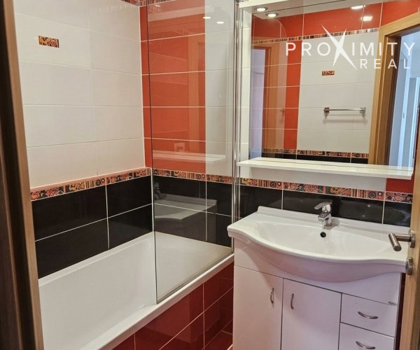 3-IZBOVÝ BYT PO REKONŠTRUKCII, ZASKLENÁ LOGGIA, 2× KLIMATIZÁCIA A GARÁŽ | DONSKÁ – NAD JAZEROM