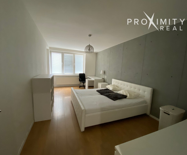Exkluzívny byt (170 m2) v centre mesta s vlastným výťahom a 2xparkovaním