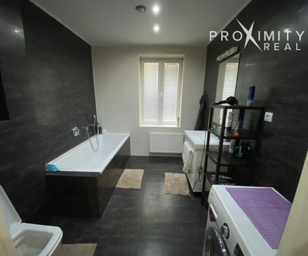 Exkluzívny byt (170 m2) v centre mesta s vlastným výťahom a 2xparkovaním