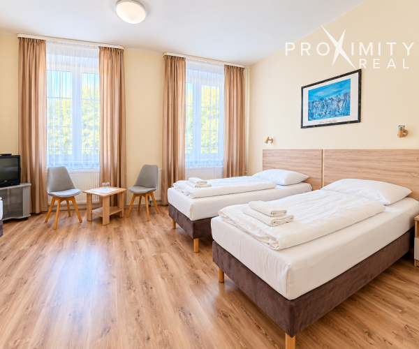 🌲 INVESTIČNÁ PRÍLEŽITOSŤ: Kompletne zabehnuté rekreačné zariadenie s wellness a športovým areálom – Zlatá Idka