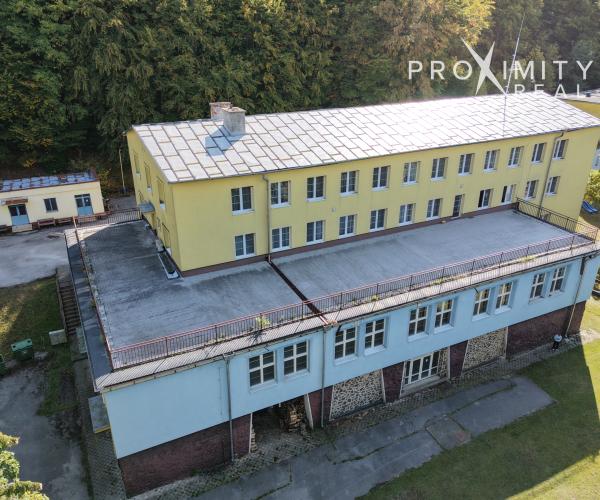 🌲 INVESTIČNÁ PRÍLEŽITOSŤ: Kompletne zabehnuté rekreačné zariadenie s wellness a športovým areálom – Zlatá Idka