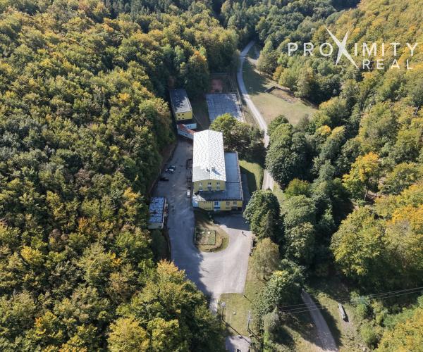 🌲 INVESTIČNÁ PRÍLEŽITOSŤ: Kompletne zabehnuté rekreačné zariadenie s wellness a športovým areálom – Zlatá Idka