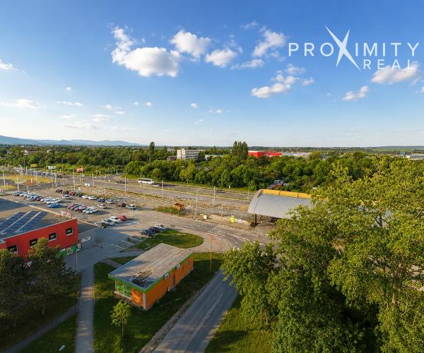 3 izbový byt s vaňou aj sprchovým kútom, 67m2, Nad Jazerom