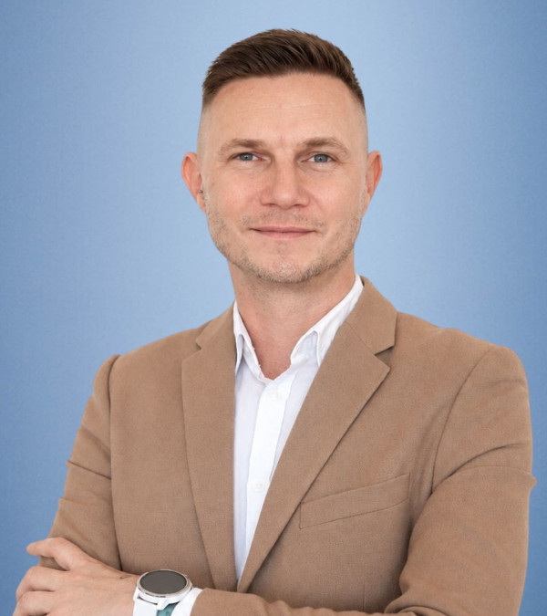  Jozef Slama 